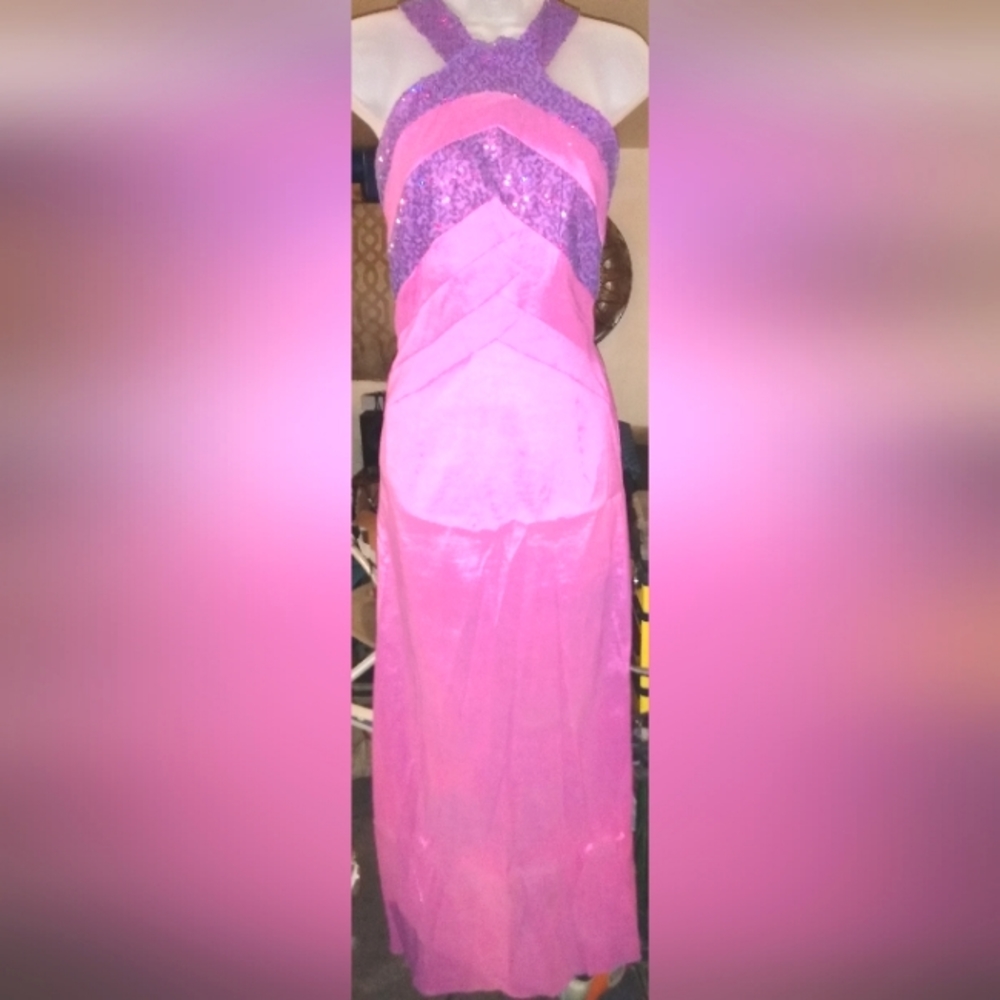 Vintage "Let's Fashion" Women's Full Length Maxi Formal Halter Neck Dress